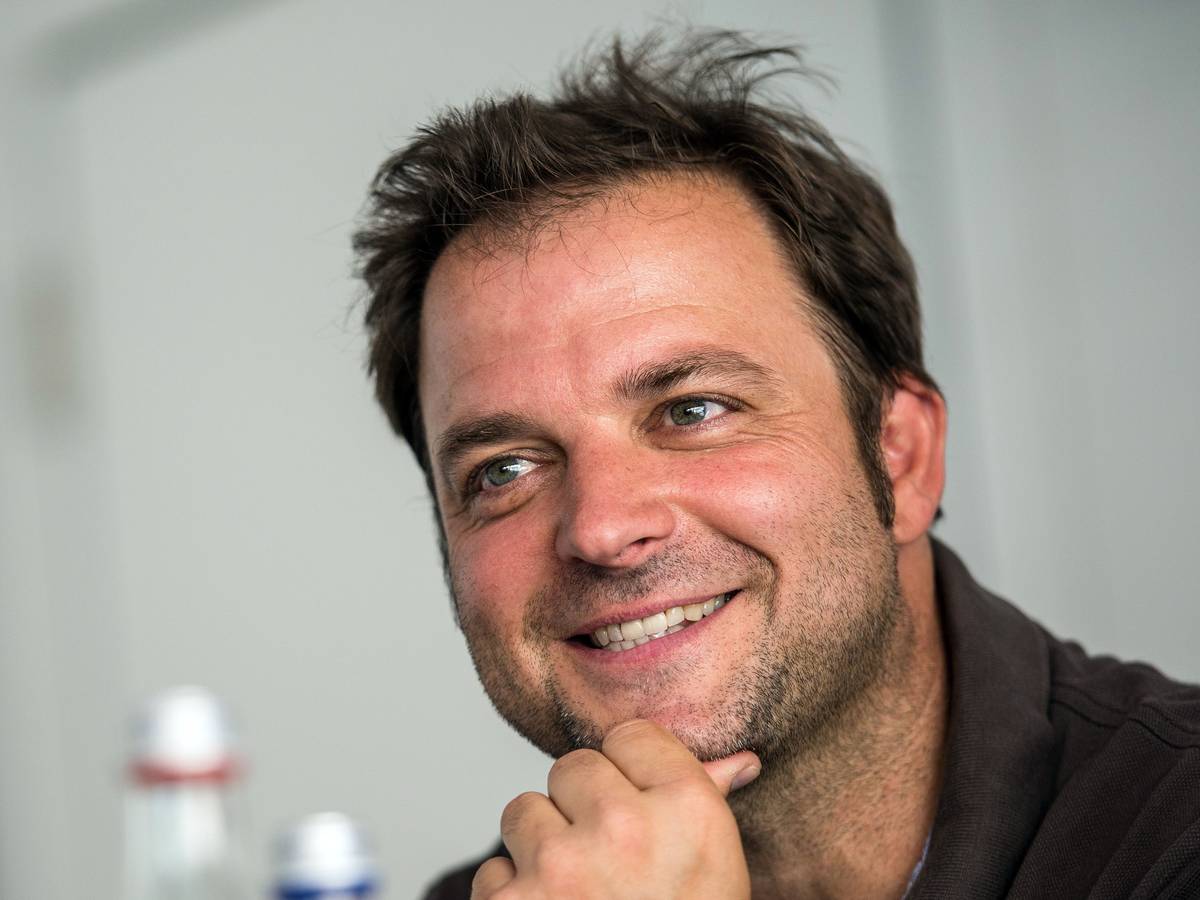 Martin Rütter, der Hundeprofi, wie er in die Kamera lächelt. Das Bild entstand am 2. Juli 2015.