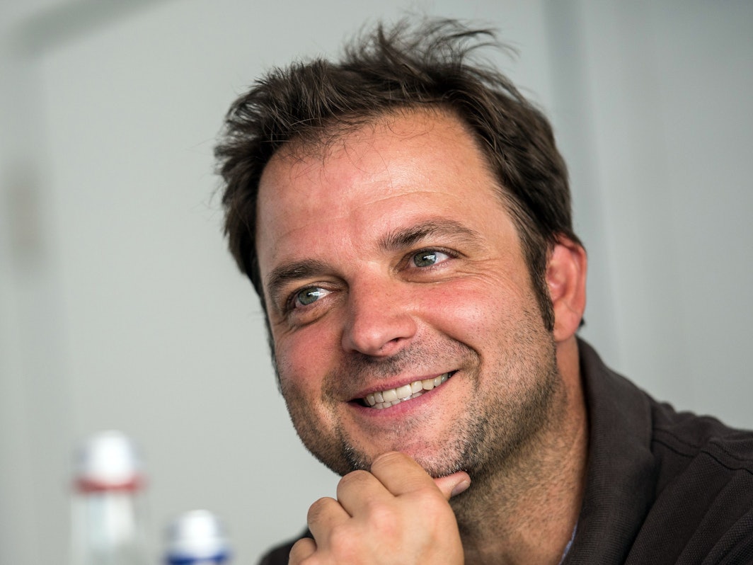 Martin Rütter, der Hundeprofi, wie er in die Kamera lächelt. Das Bild entstand am 2. Juli 2015.