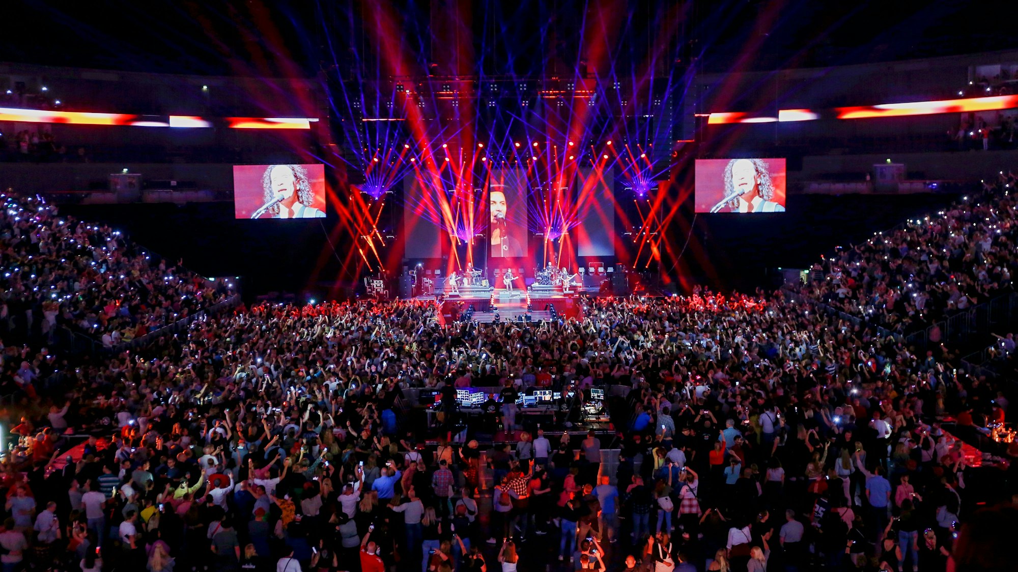 Brings in der Mainacht 2022 in der Lanxess-Arena in Köln.