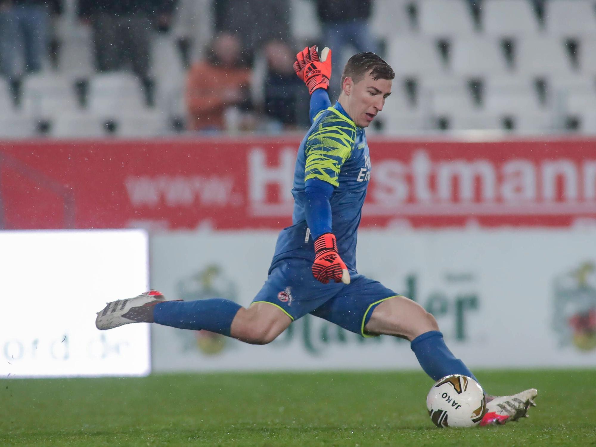 Daniel Adamczyk im Tor der U21 des 1. FC Köln