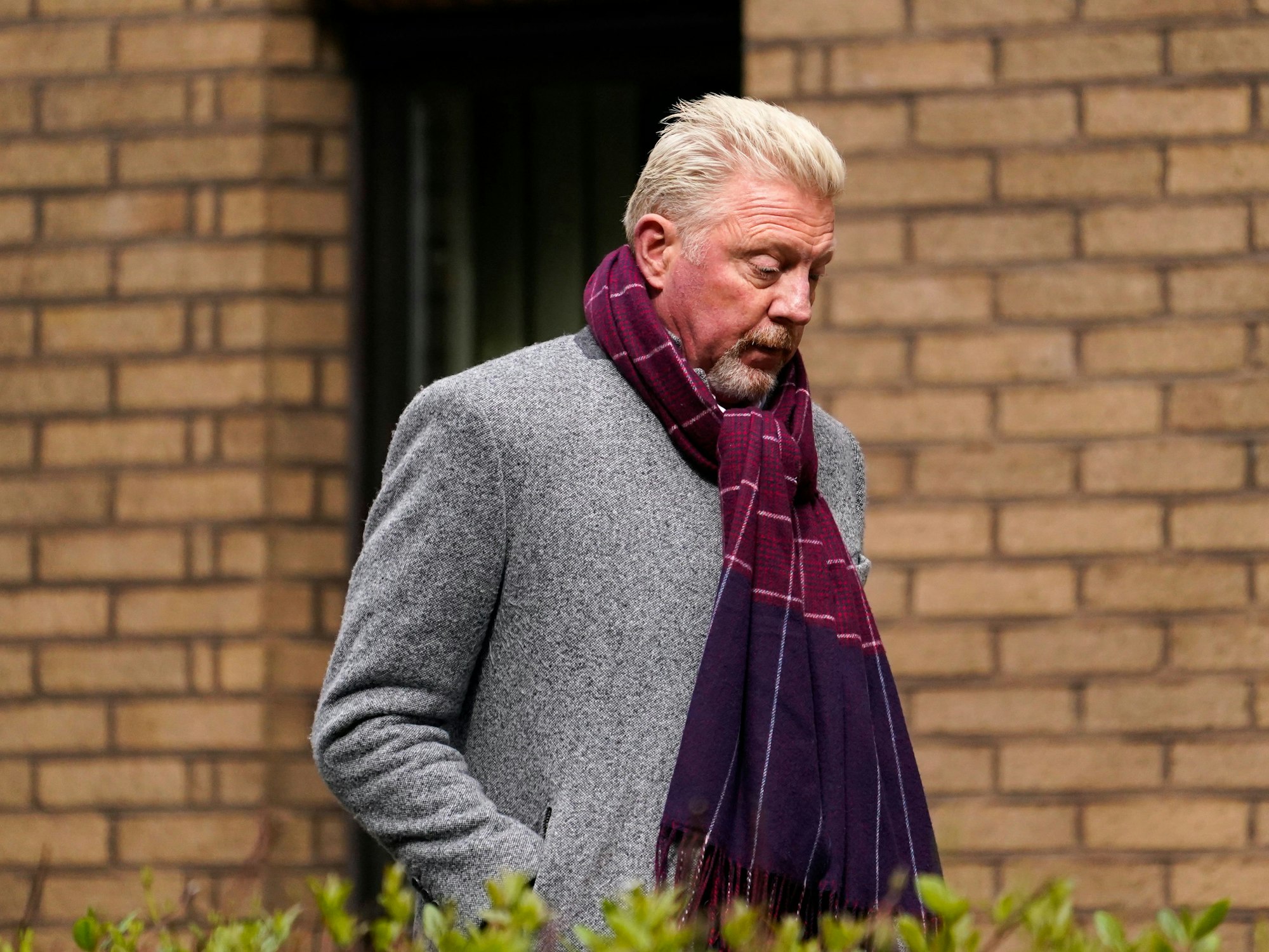 Boris Becker, hier vor dem Gericht in London, könnte im Gefängnis einen begehrten Job bekommen.