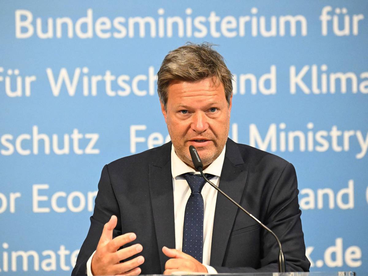 Bundeswirtschaftsminister Robert Habeck bei dem Treffen in Berlin am 2.5.2022.