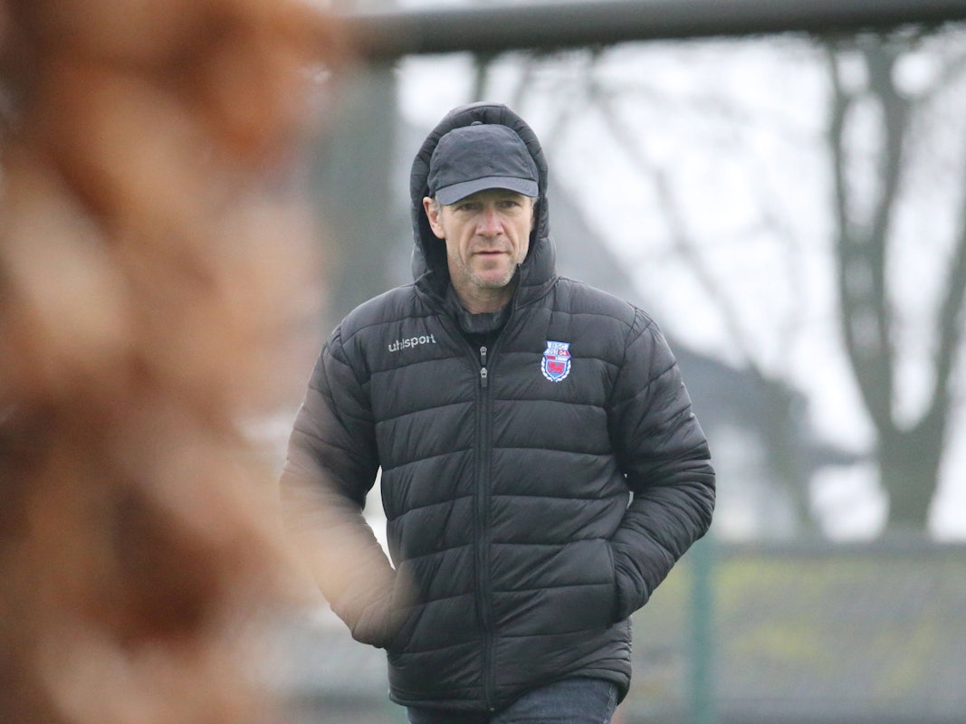 Straelen, Deutschland 22. Januar 2022: Regionalliga West - 2021/2022 - SV Straelen vs. Bonner SC Trainer Markus von Ahlen Bonner SC Stadion an der Roemerstrasse Nordrhein Westfalen *** Straelen, Germany 22 January 2022 Regionalliga West 2021 2022 SV Straelen vs Bonner SC coach Markus von Ahlen Bonner SC Stadion an der Roemerstrasse Nordrhein Westfalen Copyright: xFotostandx/xVanxderxVeldenx