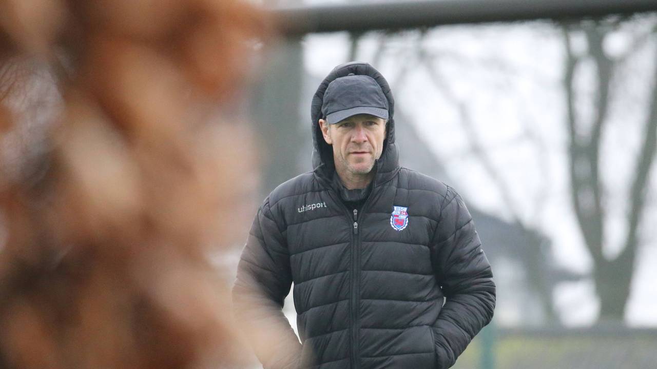 Straelen, Deutschland 22. Januar 2022: Regionalliga West - 2021/2022 - SV Straelen vs. Bonner SC Trainer Markus von Ahlen Bonner SC Stadion an der Roemerstrasse Nordrhein Westfalen *** Straelen, Germany 22 January 2022 Regionalliga West 2021 2022 SV Straelen vs Bonner SC coach Markus von Ahlen Bonner SC Stadion an der Roemerstrasse Nordrhein Westfalen Copyright: xFotostandx/xVanxderxVeldenx