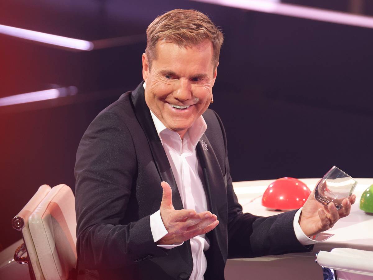 Der Juror Dieter Bohlen sitzt beim Finale der RTL Castingshow "Das Supertalent 2019" im Studio.