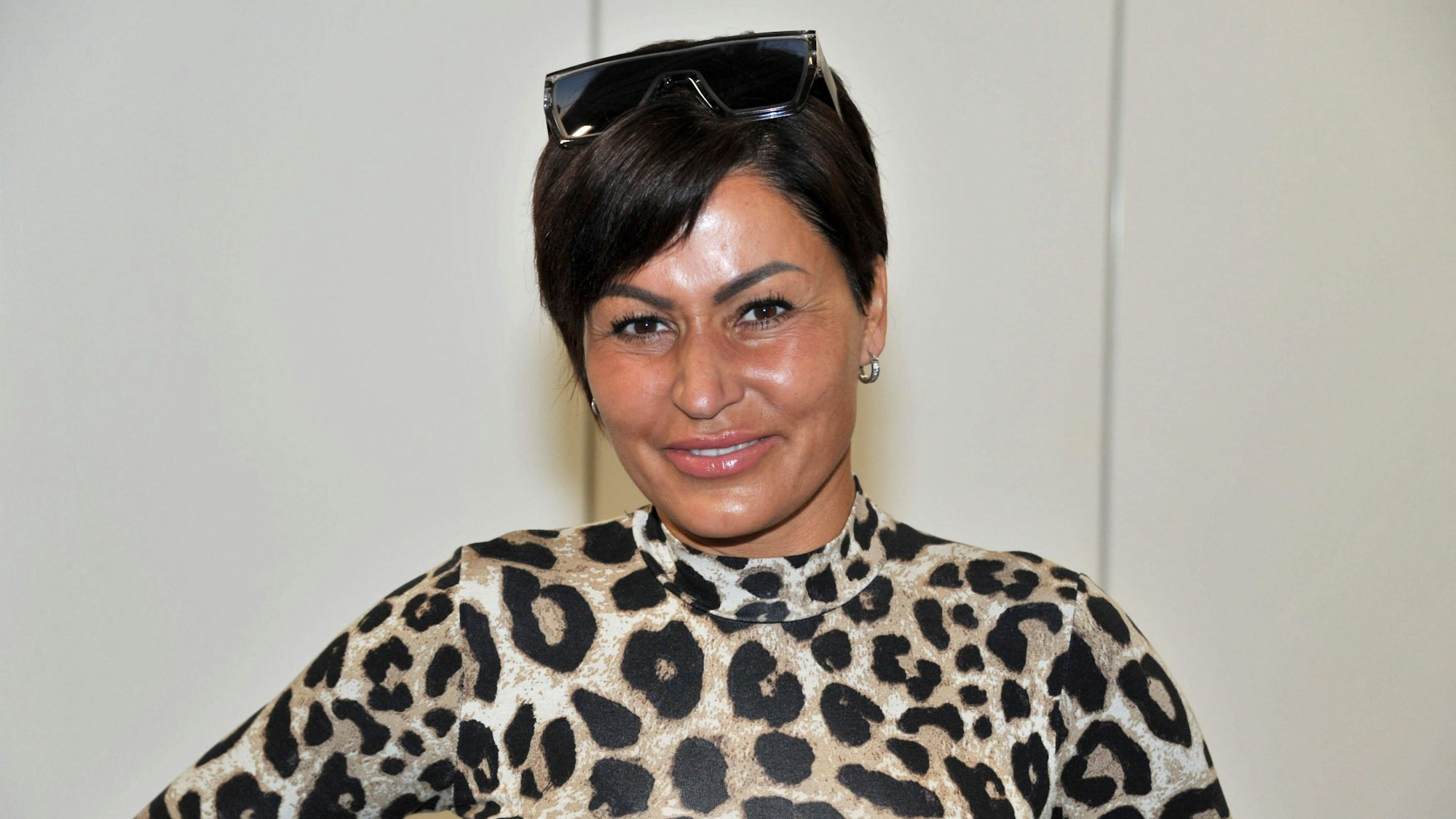 RTL - Dschungelcamp 2022. Jasmin Herren anläßlich der Ankunft der Kandidaten der RTL - Sendung Ich bin ein Star - holt mich hier raus aus dem Dschungel-Camp 2022 in Südafrika am 08.02.2022 auf dem Flughafen Frankfurt / Main.