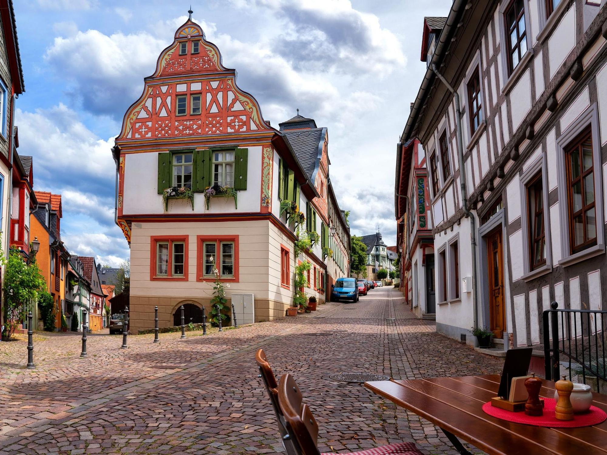 Eins der schönsten Dörfer in Hessen ist Idstein im Taunus.