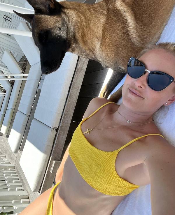Lindsey Vonn und ihre Schäferhündin Lucy.