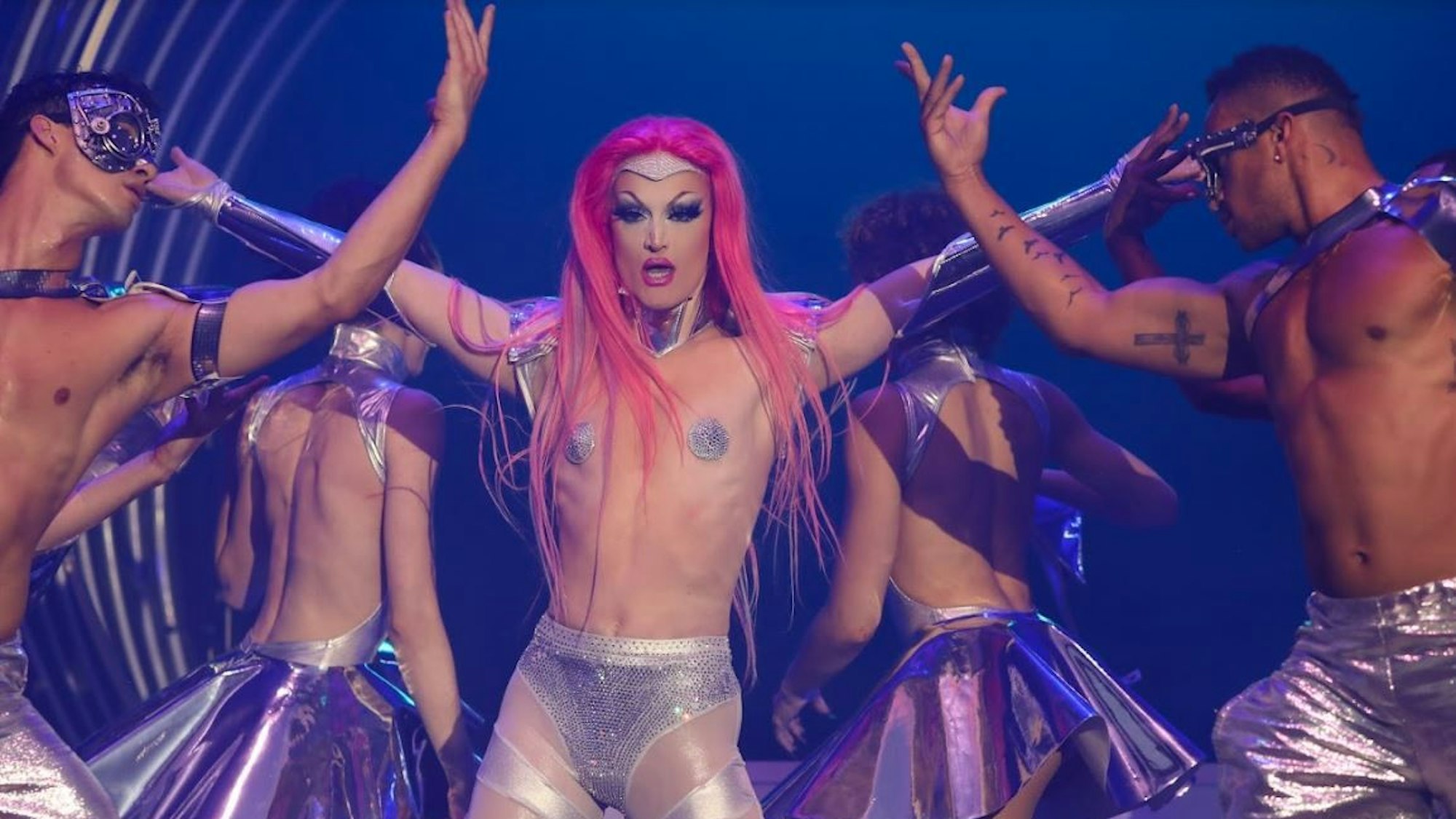 In der Lanxess-Arena traten am Montag (2. Mai 2022) bei „RuPaul's Drag Race – Werq the World Tour“ die besten Drag-Queens aus der TV-Show von Moderator RuPaul auf und performten zu den größten Hits der Szene.