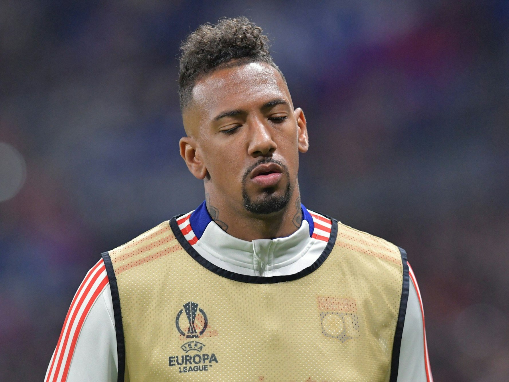 Jerome Boateng im Aufwärm-Leibchen.