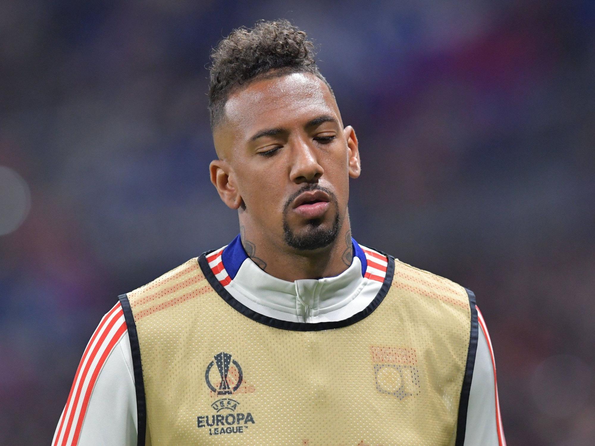 Jerome Boateng im Aufwärm-Leibchen.