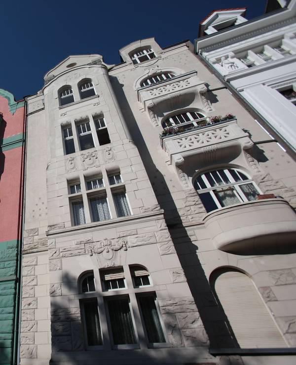 Zu sehen sind Altbaufassaden aus der Kölner Südstadt, aufgenommen am 23. August 2012.