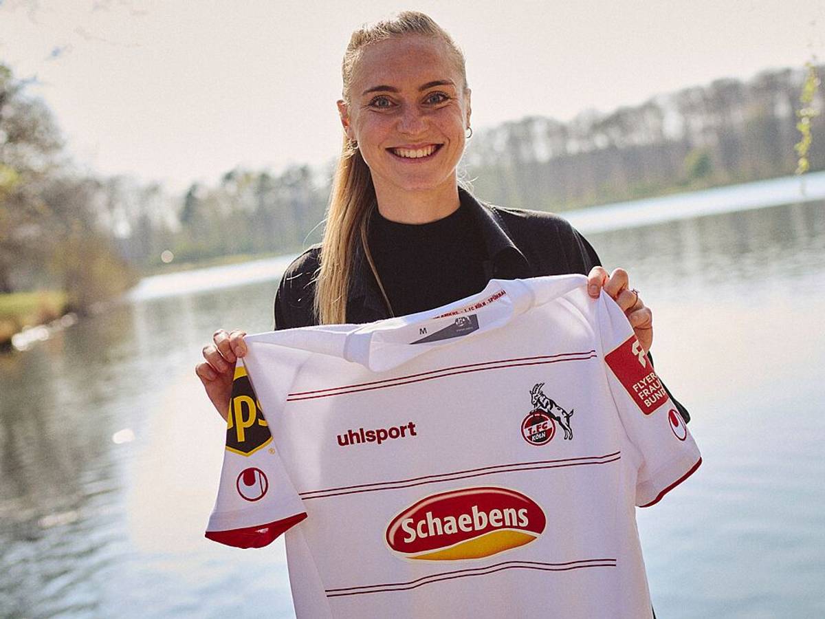 Sarah Puntigam trägt das Trikot des 1. FC Köln.