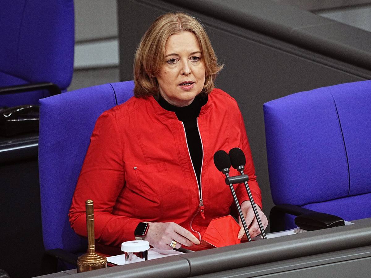 Bundestagspräsidentin Bärbel Bas, hier bei einer Sitzung am 13. Januar 2022 in Berlin, will am Wochenende nach Kyjiw reisen.