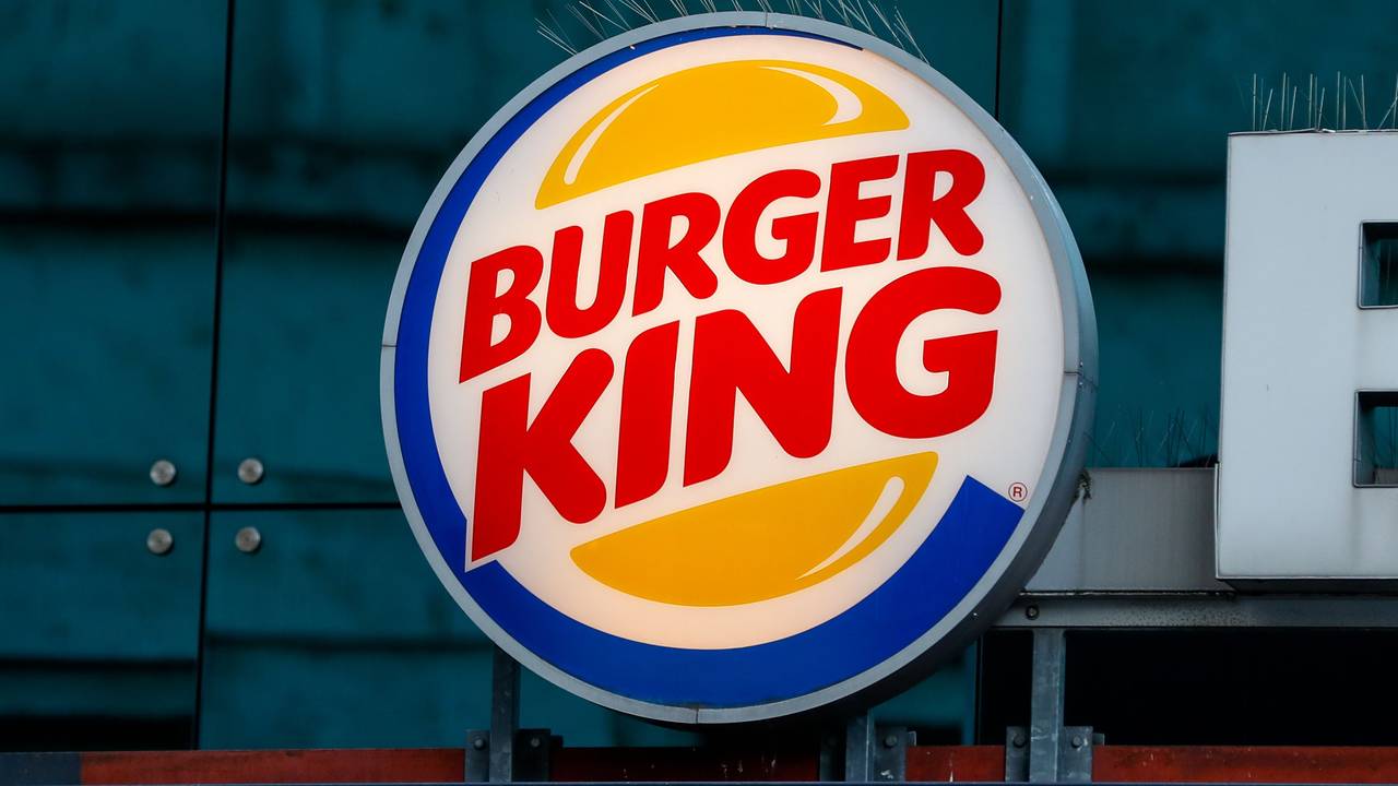 Das Logo des Geschäfts «Burger King» am Alexanderplatz.