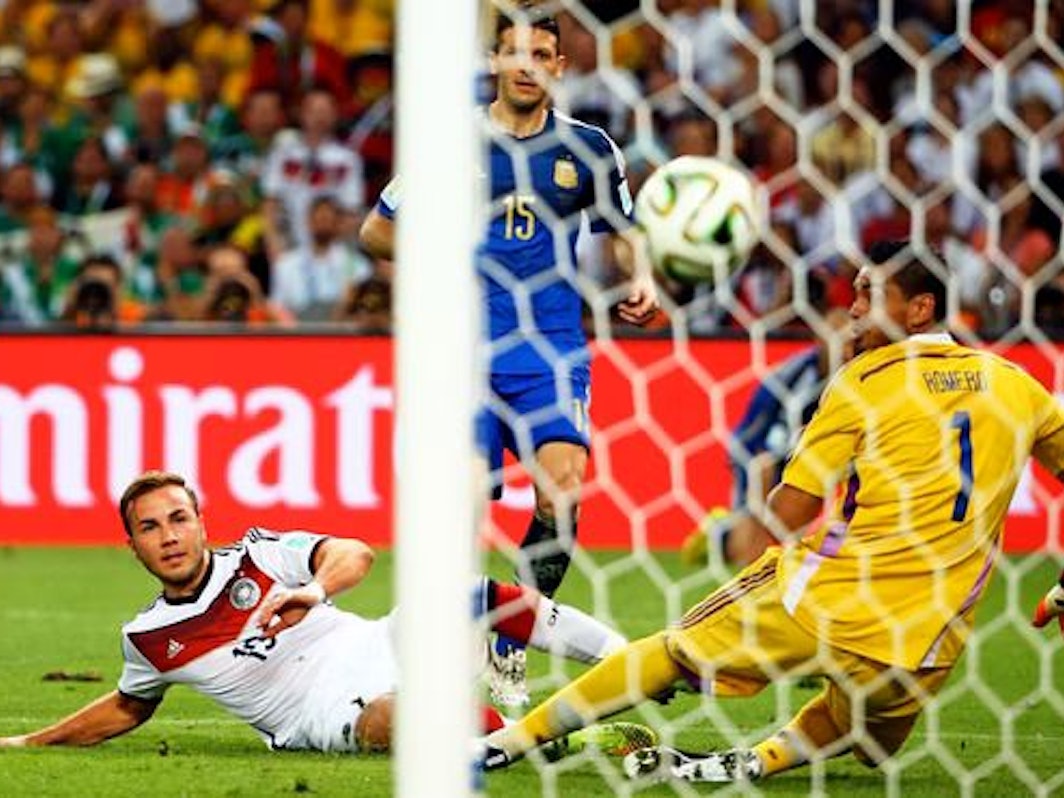 Mario Götze trifft im WM-Finale 2014 in Rio de Janeiro zum entscheidenden 1:0 für Deutschland gegen Argentinien. Tom Bartels wird auch das Finalspiel der WM 2022 in Katar kommentieren.