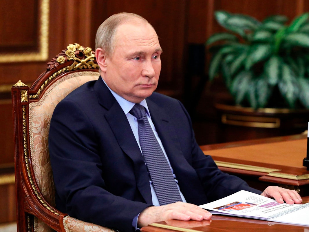 Russlands Präsident Wladimir Putin am 5. Mai im Kreml. Je mehr Opfer es gibt, desto schwieriger werden die Friedensgespräche zwischen Russland und der Ukraine verlaufen.