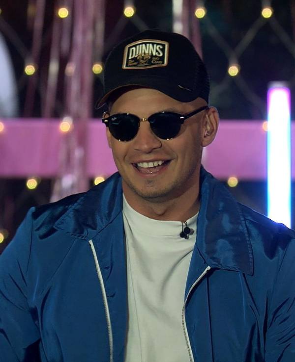 100. Folge "Love Island" mit Pietro Lombardi in der Villa: "Es ist mir eine Ehre! Danke RTLZWEI!" / Pietro Lombardi performt bei "Love Island".