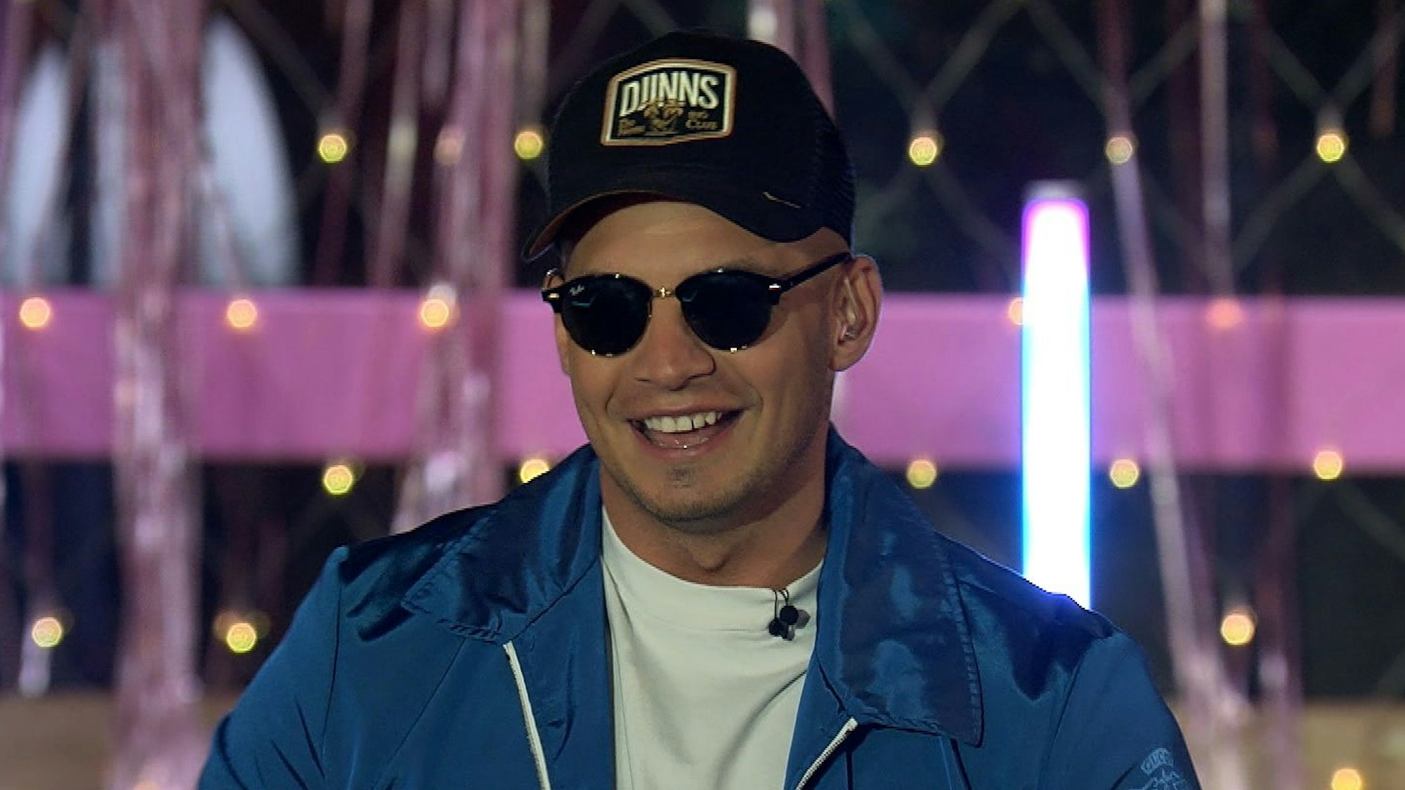 100. Folge "Love Island" mit Pietro Lombardi in der Villa: "Es ist mir eine Ehre! Danke RTLZWEI!" / Pietro Lombardi performt bei "Love Island".