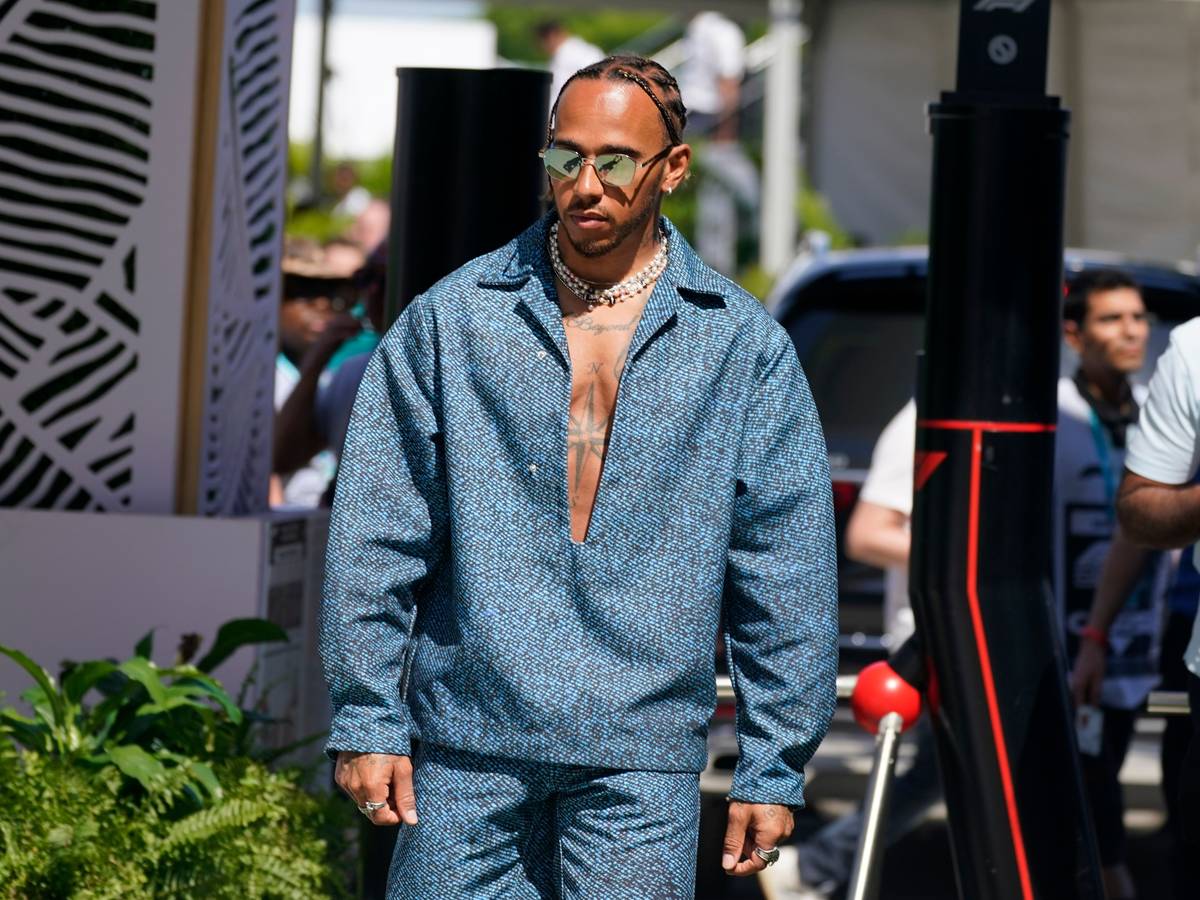 Lewis Hamilton aus Großbritannien vom Team Mercedes kommt auf dem Miami International Autodrome an.