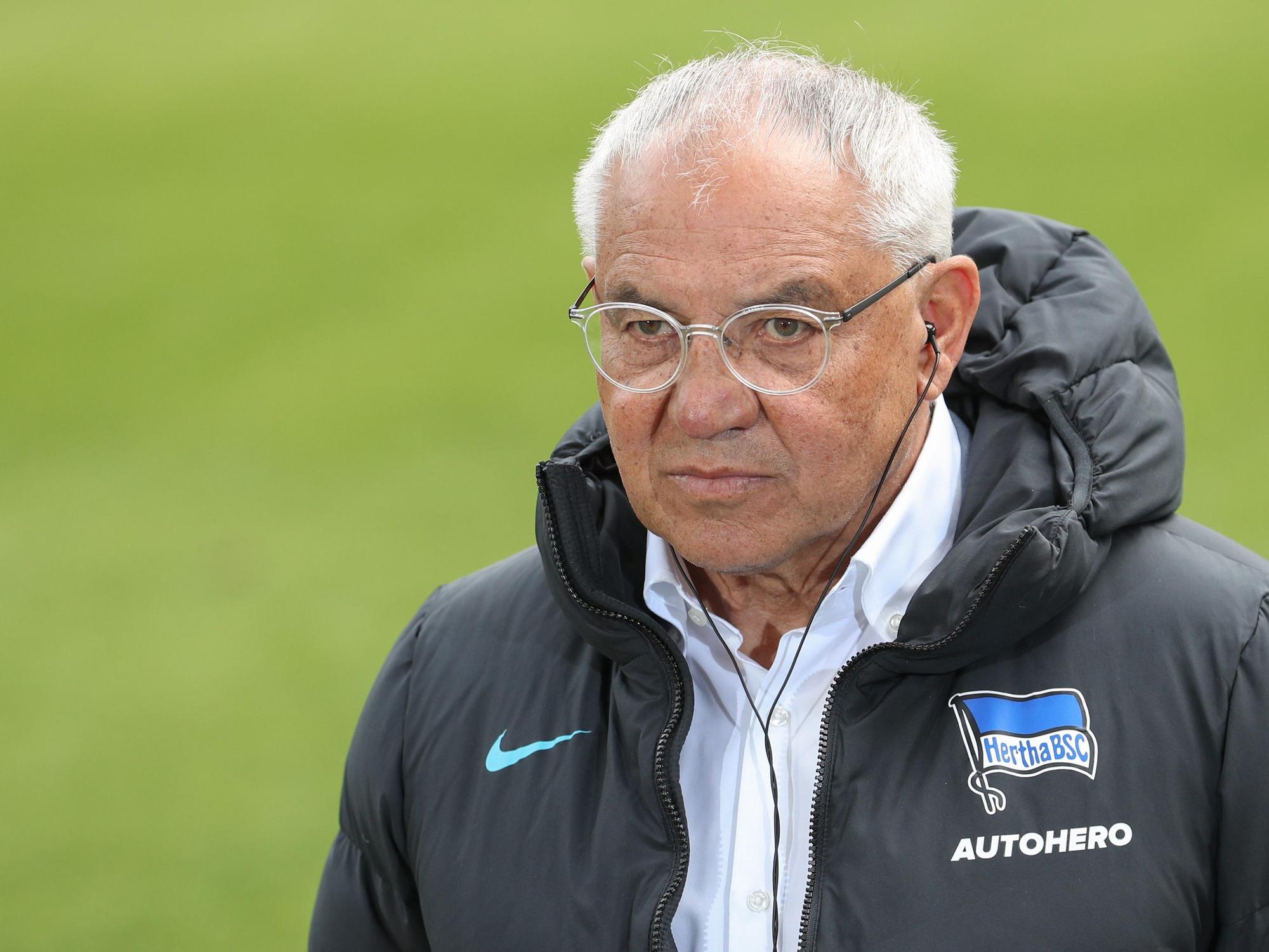 Felix Magath sieht die Ansetzungen der Spiele am 33. Spieltag als äußert problematisch.