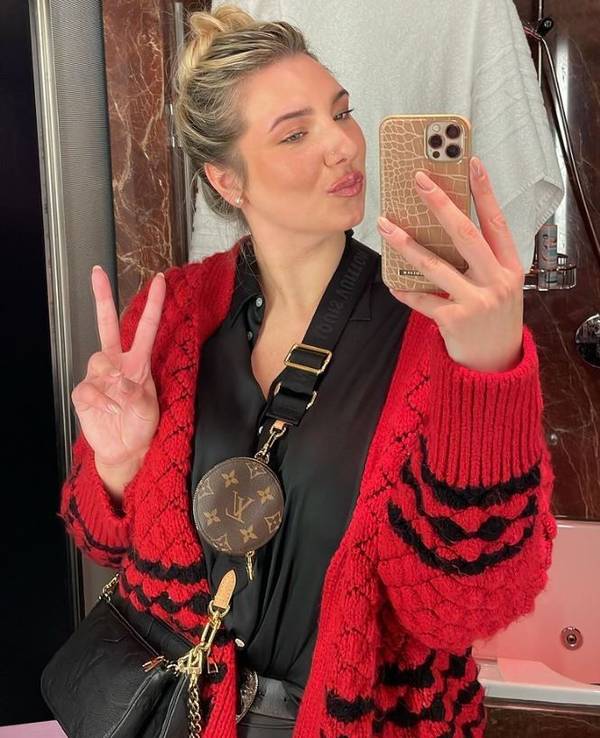 Joelina Karabas (Tochter von Danni Büchner) auf einem Instagram-Selfie vom 6. Februar 2022
Screenshot zur Berichterstattung erstellt
Foto: Instagram/joelinakrbs