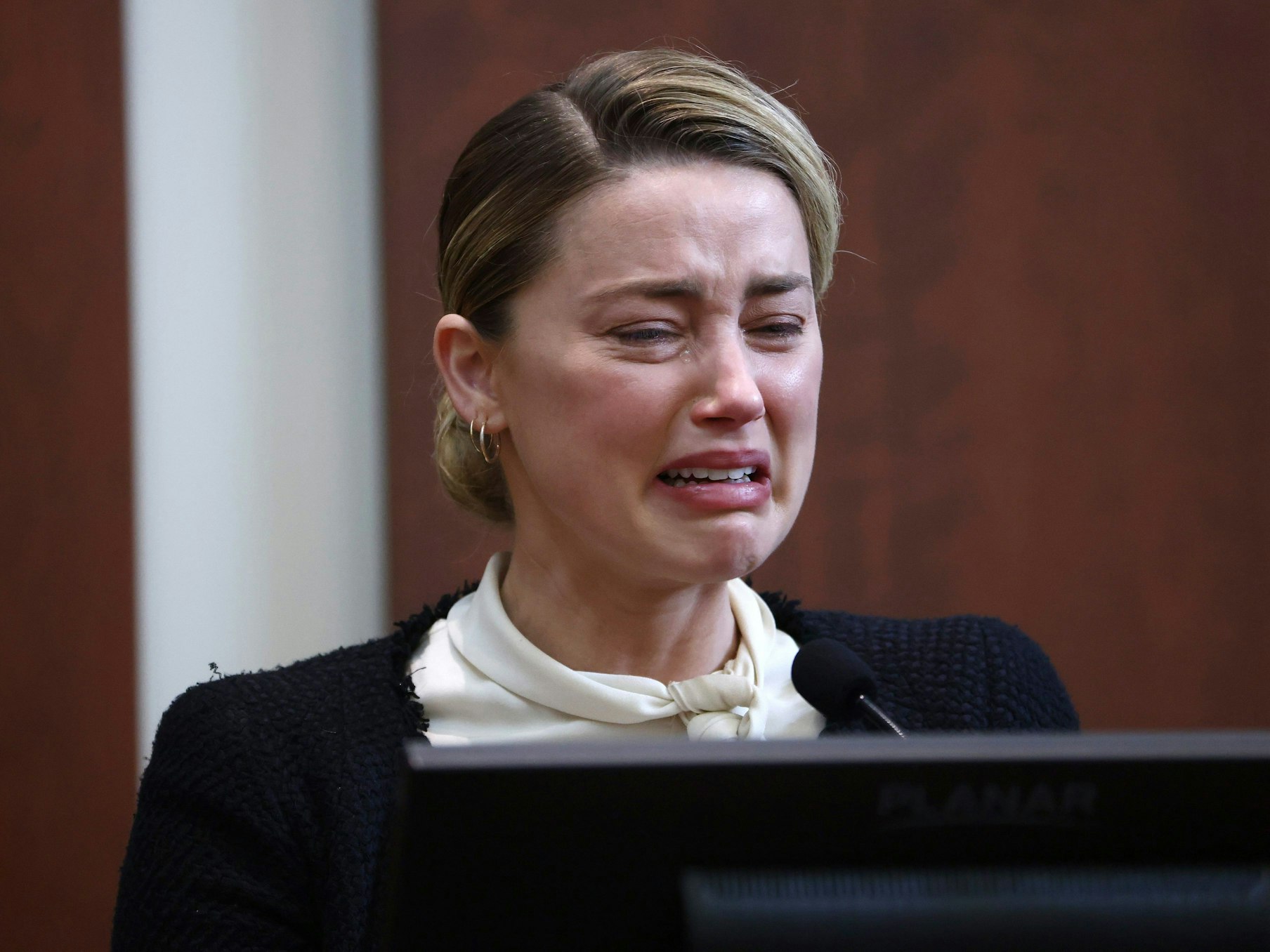 Amber Heard sagt am 5. Mai 2022 im Zivilprozess in Fairfax (Virginia) gegen Ex-Mann Johnny Depp aus.