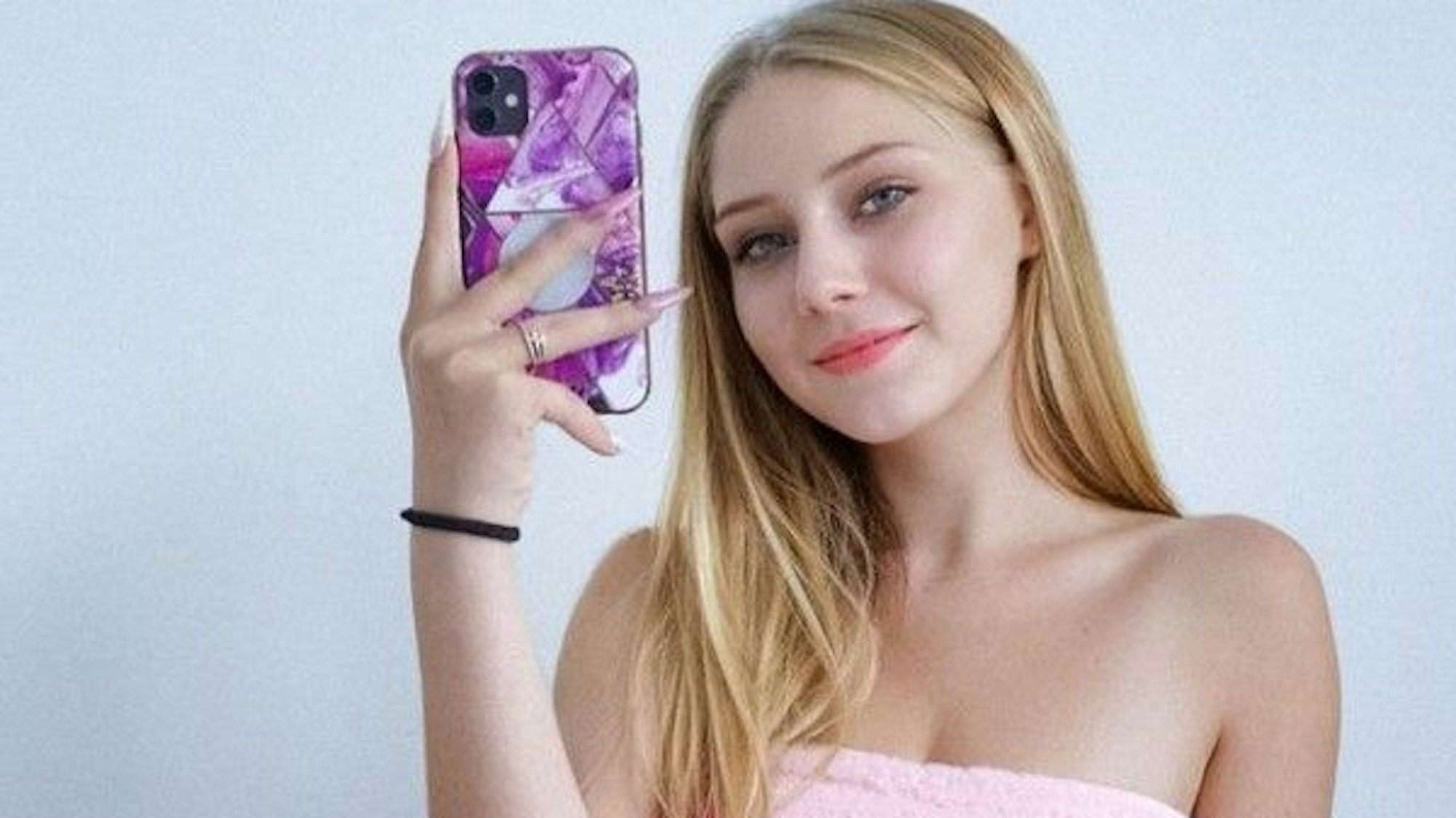 Loredana Wollny, hier auf einem Instagram-Selfie im September 2021, lässt die Gerüchteküche brodeln.