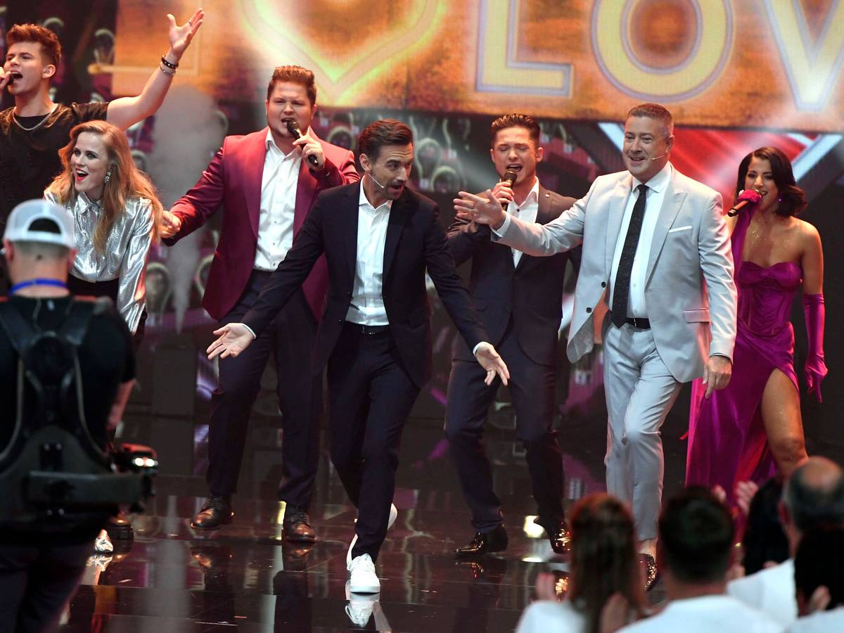 Die prominente Jury um Florian Silbereisen, Toby Gad, Joachim Llambi und Ilse DeLange bei Deutschland sucht den Superstar 2022, hier im diesjährigen Halbfinale.