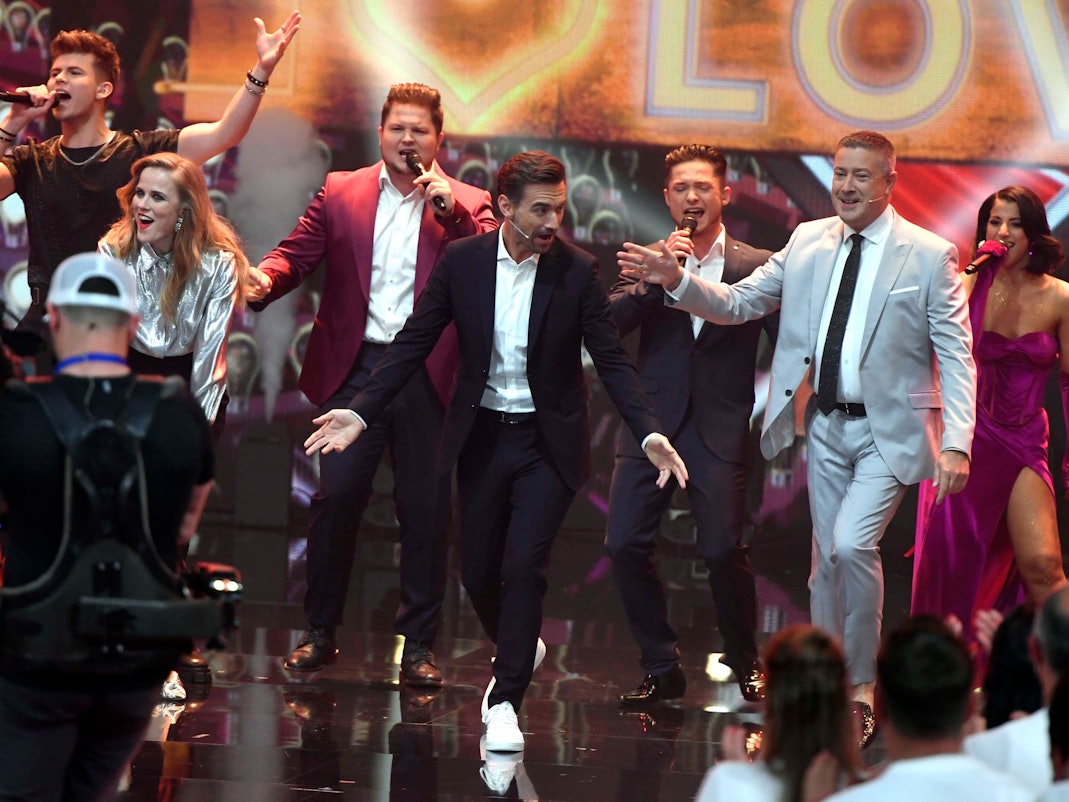 Die prominente Jury um Florian Silbereisen, Toby Gad, Joachim Llambi und Ilse DeLange bei Deutschland sucht den Superstar 2022, hier im diesjährigen Halbfinale.