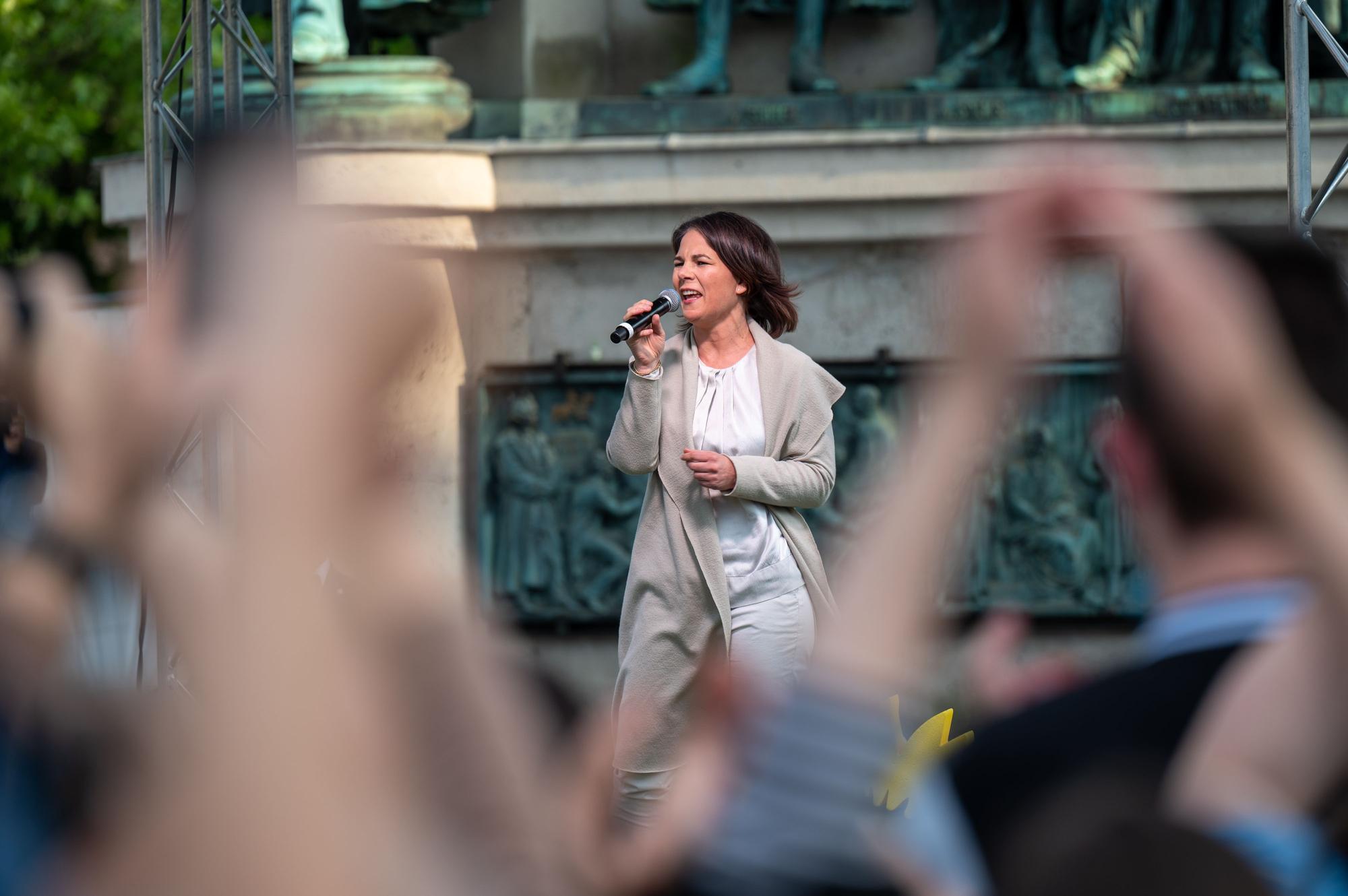 Außenministerin Baerbock redet in Köln