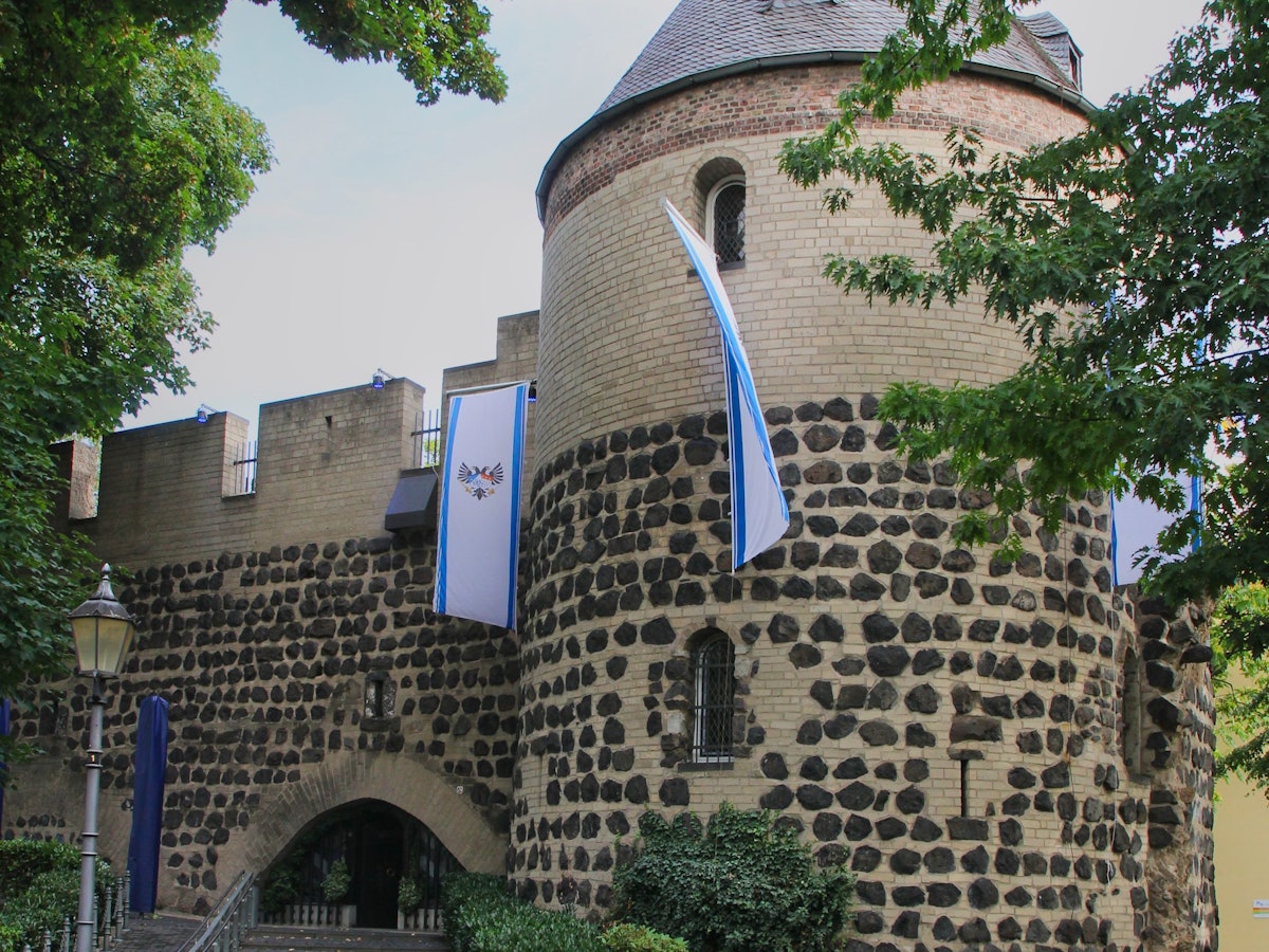 Der Sachsenturm in Köln (hier 2019)