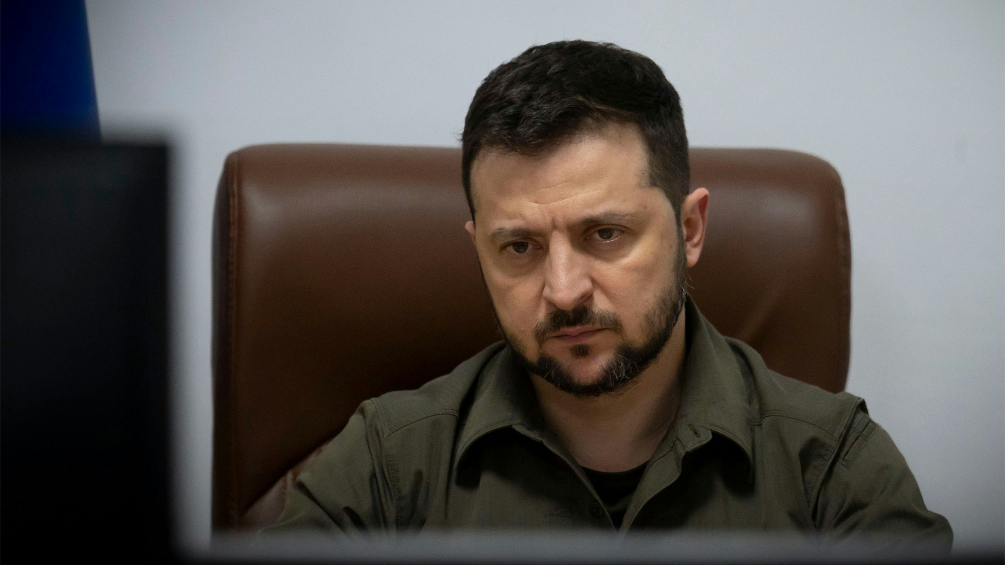Wolodymyr Selenskyj, Präsident der Ukraine, spricht am 6. Mai in Kyjiw eine Ansprache vor dem Royal Institute of International Affairs im Chatham House Meeting, das per Videolink aus dem Situation Room übertragen wird.dpa