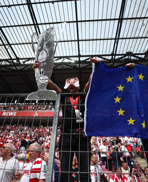 Die FC-Fans feierten am Samstag (7. Mai) den Einzug ins internationale Geschäft – und nahmen auch viele Sachen mit.