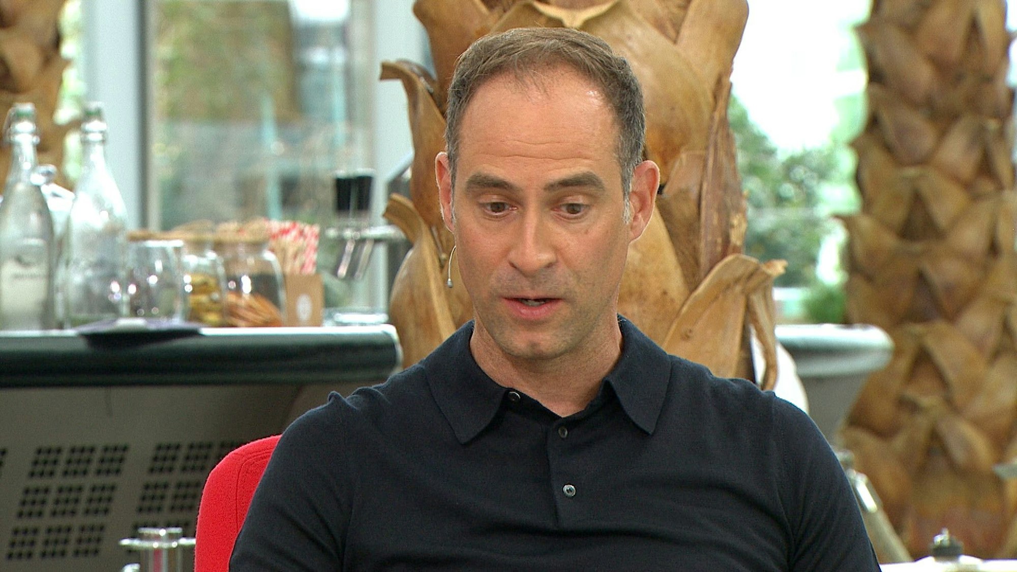 Oliver Mintzlaff, Geschäftsführer bei RB Leipzig, sitzt beim Doppelpass auf Sport1.