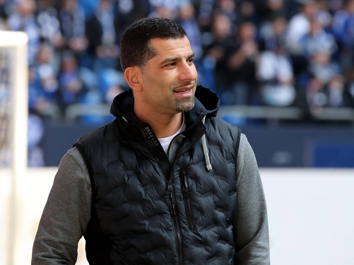 Dimitrios Grammozis steht im Stadion