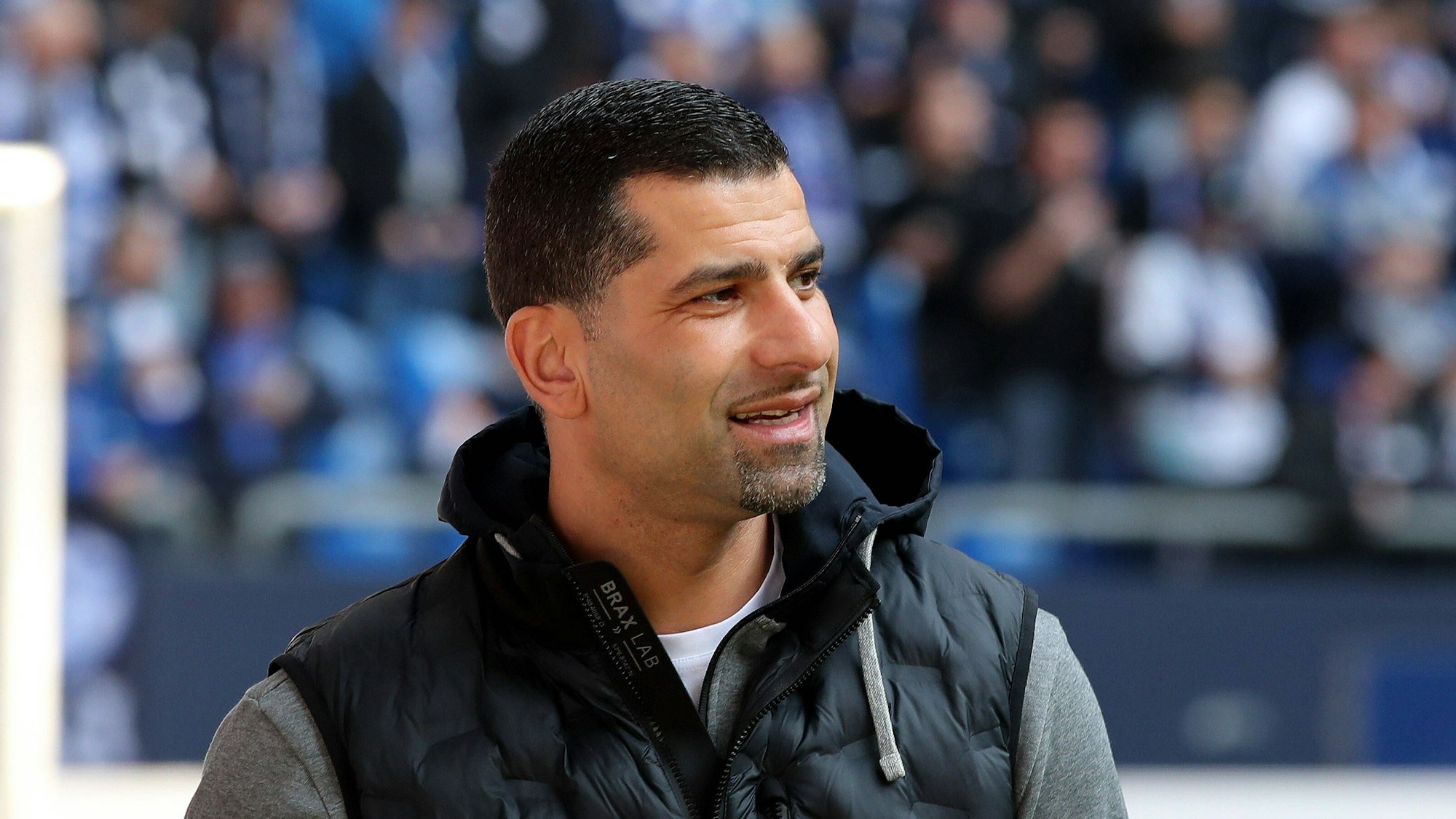 Dimitrios Grammozis steht im Stadion