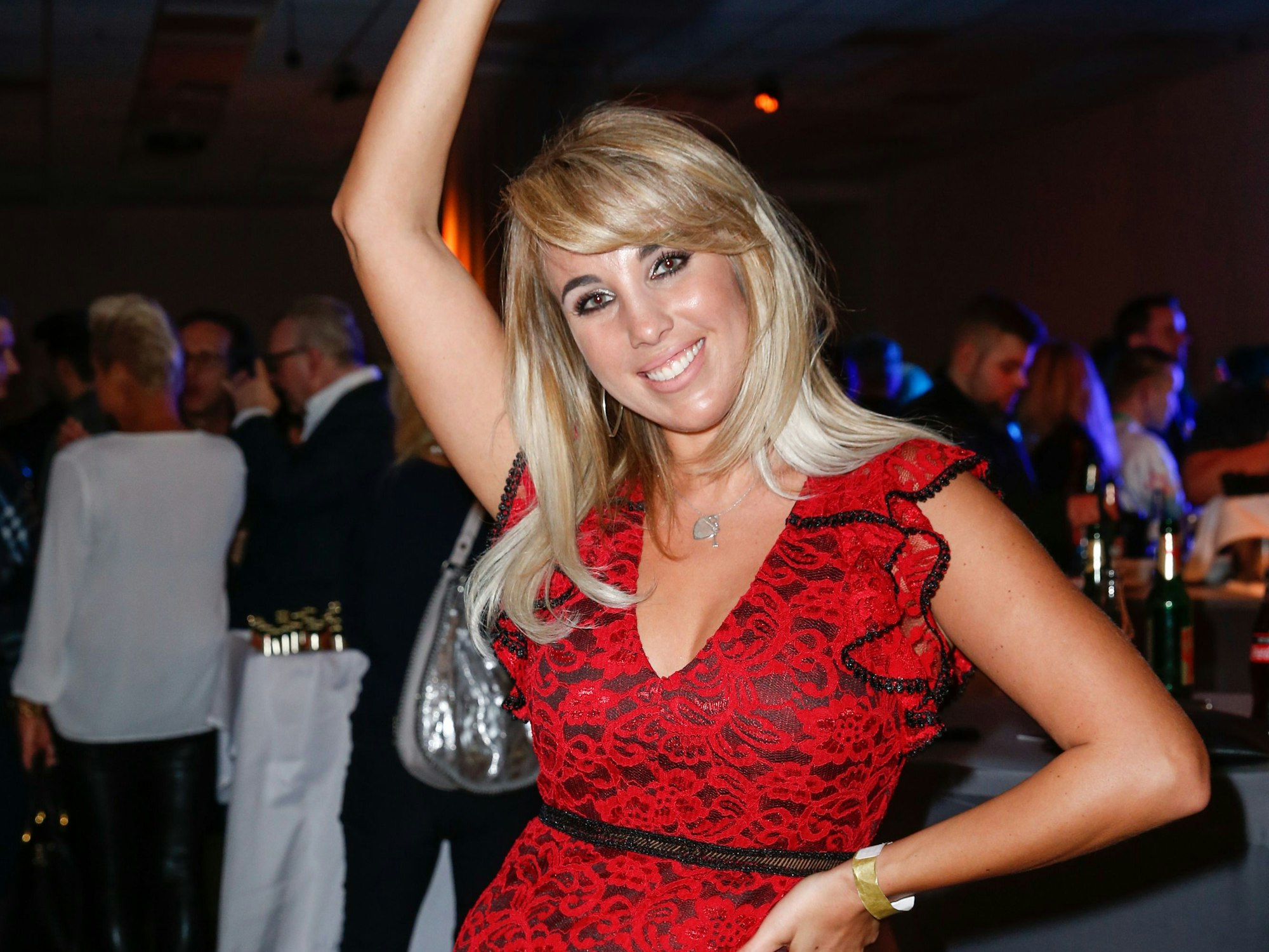 Annemarie Eilfeld kommt zu dem Smago Award 2020 im Hotel MOA. Die Sängerin gehört zu der Kandidatenrunde der diesjährigen RTL-Show «Das Sommerhaus der Stars».