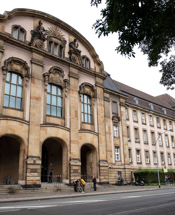 Das Bild zeigt das Landgericht in Mönchengladbach, das zugleich auch Sitz des Amtsgericht ist.