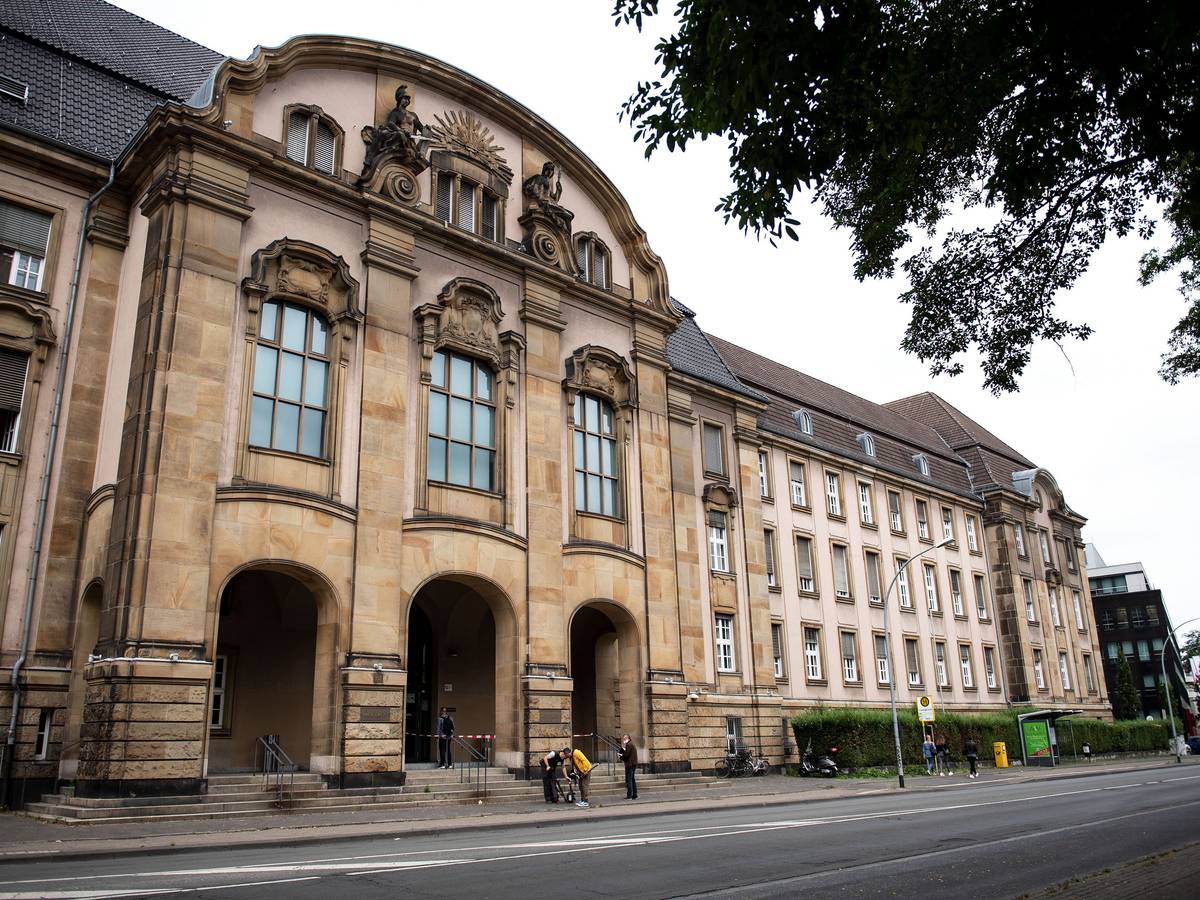 Das Bild zeigt das Landgericht in Mönchengladbach, das zugleich auch Sitz des Amtsgericht ist.
