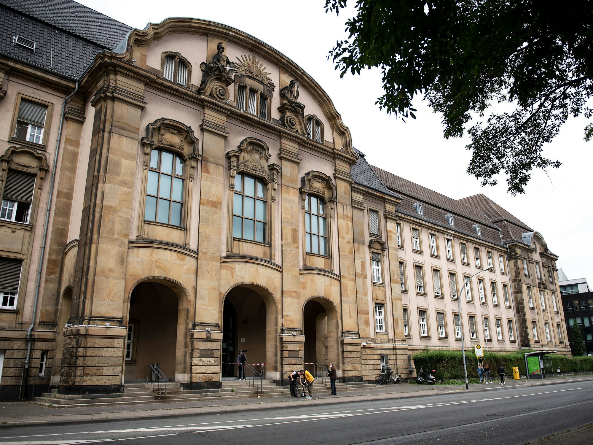 Das Bild zeigt das Landgericht in Mönchengladbach, das zugleich auch Sitz des Amtsgericht ist.