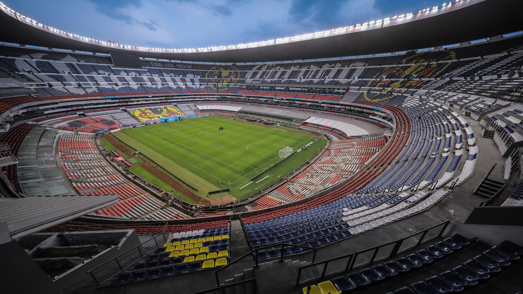 Ein Blick auf die leeren Tribünen im Aztekenstadion