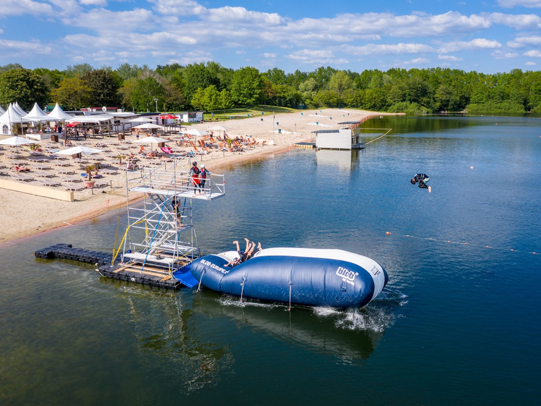 Blick auf das Gelände vom Otto-Maigler-See in Hürth (Archivfoto)