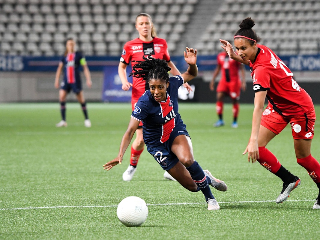 FC-Neuzugang Genessee Daughetee (r.) im Zweikampf mit Ashley Elizabeth Lawrence.