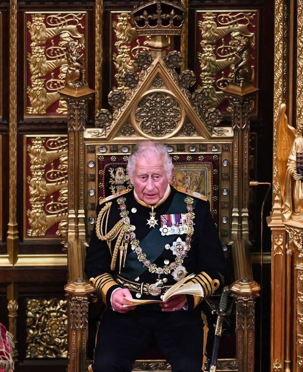 Prinz Charles von Großbritannien hat am 10. Mai 2022 zum ersten Mal in der Geschichte die Sitzung des Parlaments im House of Lords eröffnet.