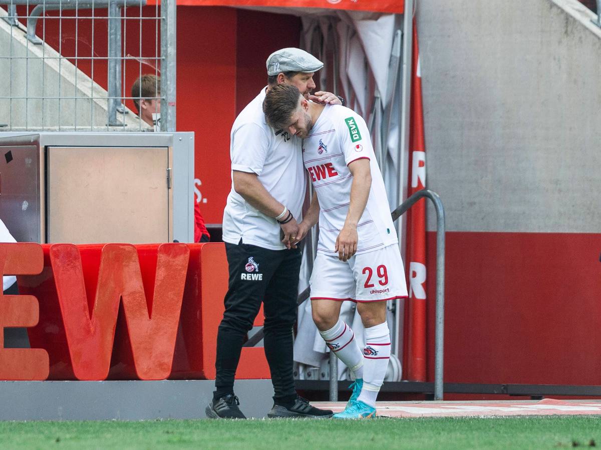 Jan Thielmann hat sich bei der 0:1-Niederlage gegen den VfL Wolfsburg (7. Mai 2022) eine Bänderverletzung zugezogen.