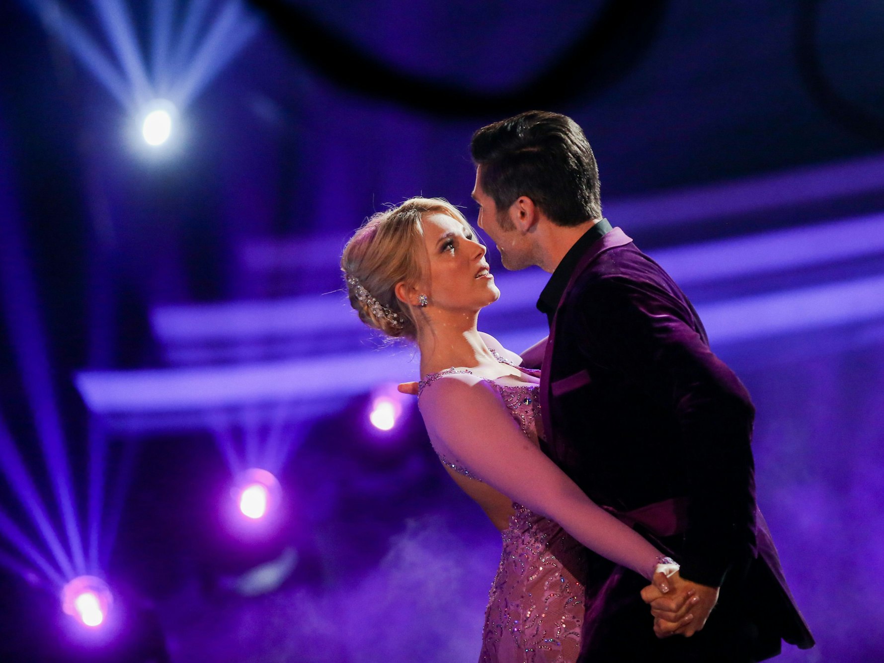 Schauspielerin Iris Mareike Steen und Profitänzer Christian Polanc tanzen am 16. März 2018 in der RTL-Tanzshow „Let's Dance“.