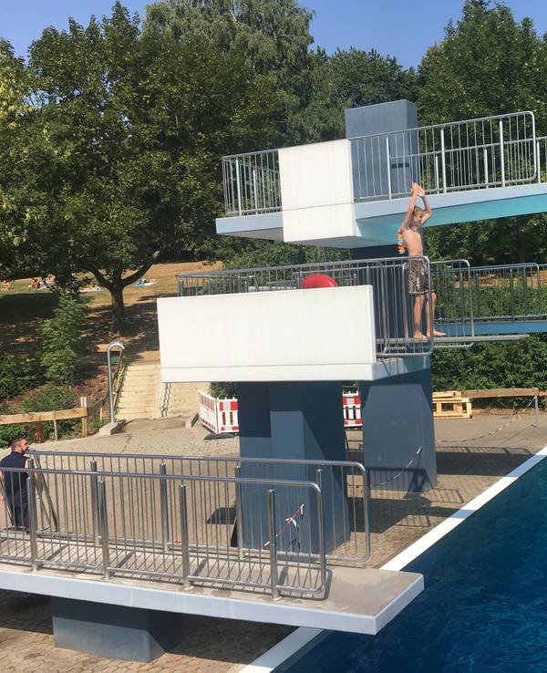 Die Sprungtürme in der Aquarena von Pulheim Stommeln.