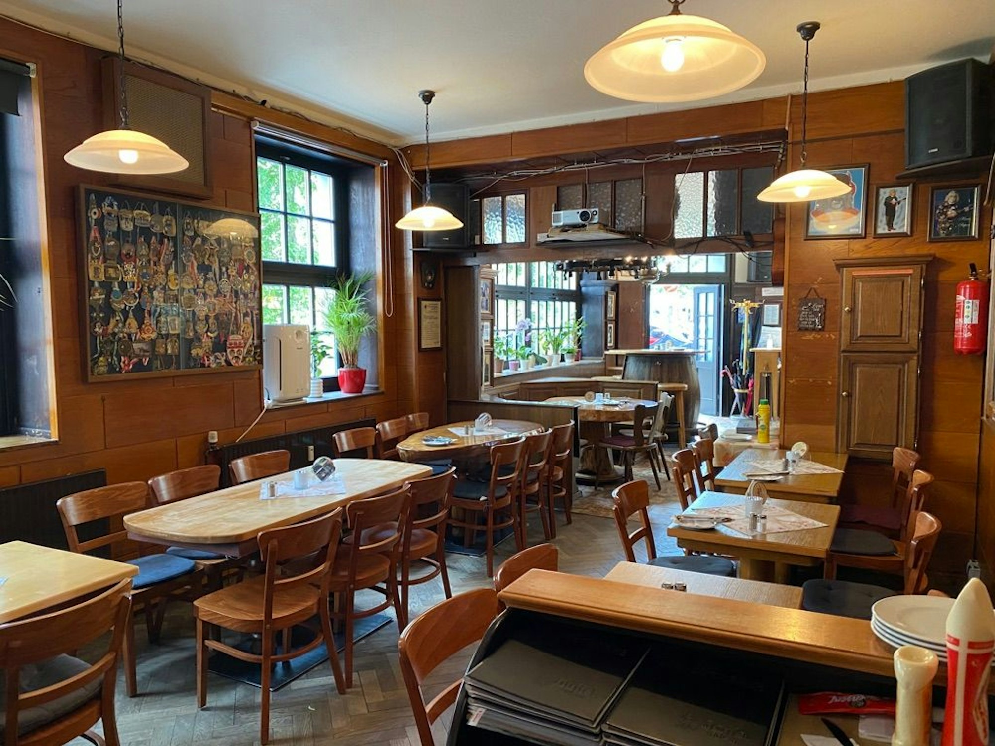 Der Innenraum der Kölner Kneipe Sölzer Klaaf.