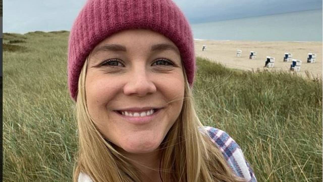 Das Selfie zeigt die Sat.1-Frühstücksfernsehen-Moderatorin Alina Merkau. Sie hat es am 22. September 2021 bei Instagram veröffentlicht. +++ Screenshot am 11. Mai 2022 erstellt zum Zwecke der Berichterstattung. +++ Quelle: Instagram / alinamerkau
